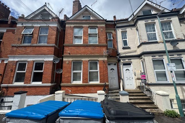 7-bed house on 7, Windsor Road, Bournemouth, £175,000