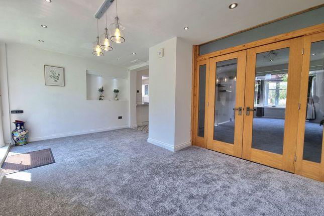 23 Cranston Drive, Sale photo 4