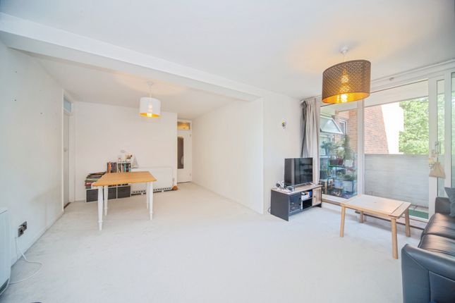 Flat 29, Vectis Court,, Talbot Close, Hampshire photo 4