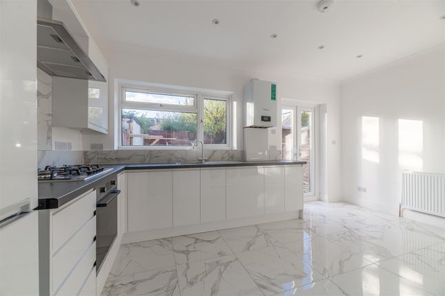 Flat 5, 79, Pearl Road, Walthamstow photo 4