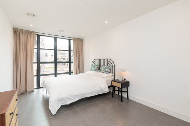 Flat 303, 6, Hepscott Road, London photo 4