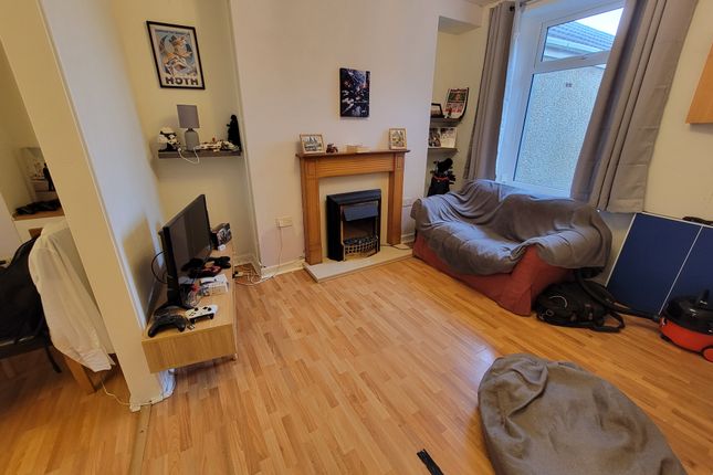 34, Gilbert Crescent, Llanelli photo 2