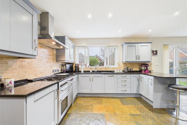 Orchard Cottage, Sandholme Road, Gilberdyke photo 3
