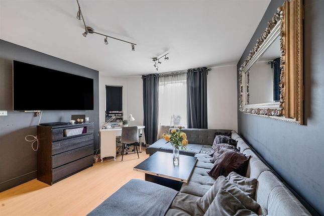 Flat 1, 40, Olive Court, Edgwarebury Gardens, Edgware photo 3