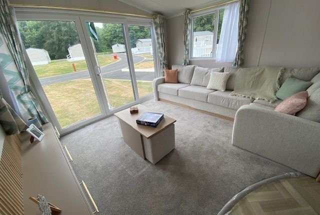 Newhaven Holiday Park, Buxton photo 4