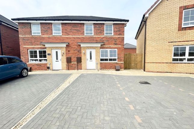 Thumbnail Semi-detached house to rent in Wellington Avenue, New Waltham, Grimsby