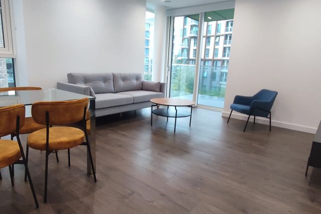 Flat 188, Hartingtons Court, London photo 2