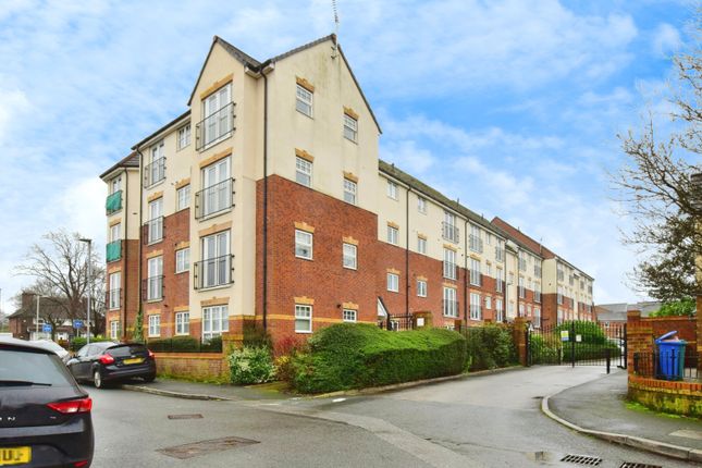 Flat for sale in Sandycroft Avenue, Wythenshawe, Manchester, Greater Manchester