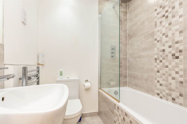 Flat 8, The Peninsula, 42, Buckingham Street, Aylesbury photo 4