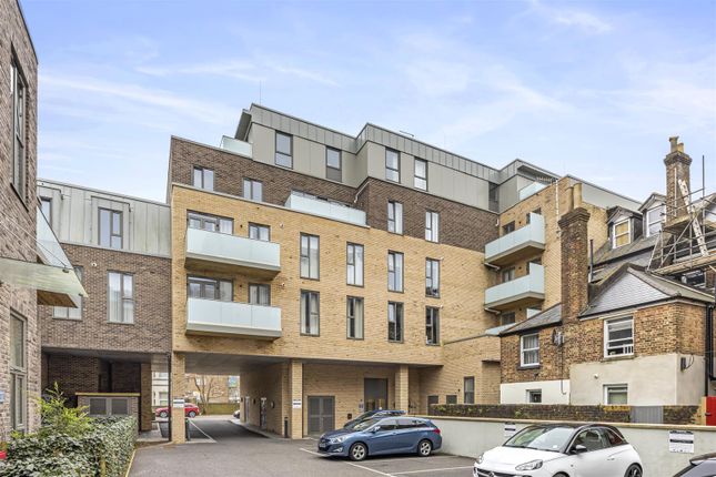 Flat for sale in Lennox Road, Worthing