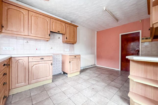 40, Tonbridge Avenue, Stoke-On-Trent photo 3