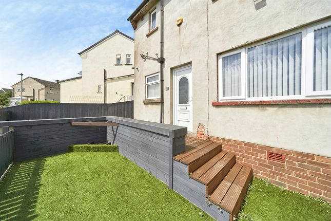10, Heather Grove, Keighley photo 2