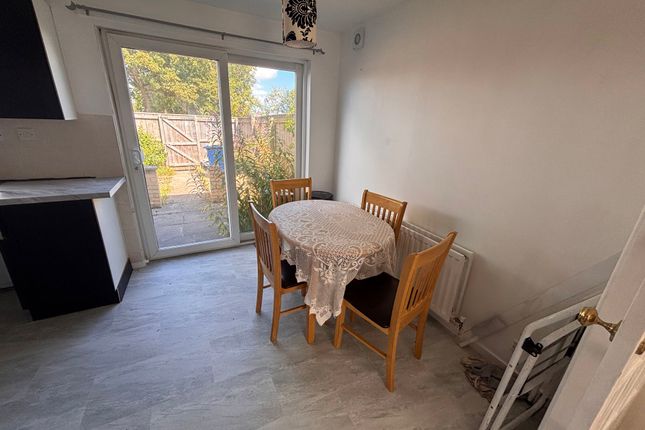 2, Tudor Way, Newcastle upon Tyne photo 5