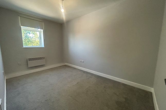 Flat 7, Apsley House,, Basingstoke Road, Reading photo 4