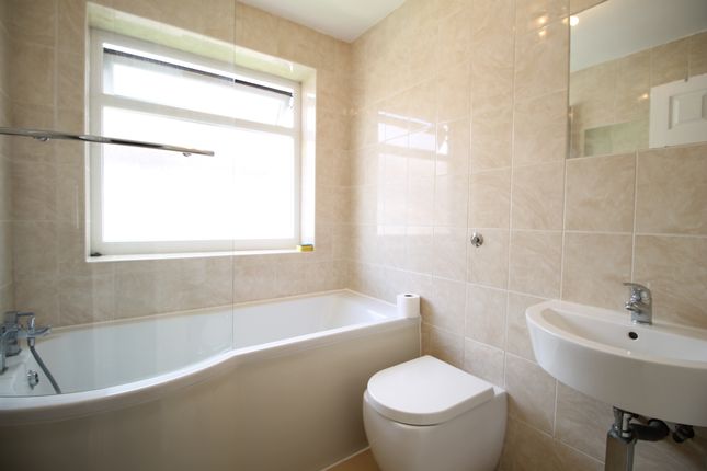 Flat to rent in Sycamore Close, Northolt