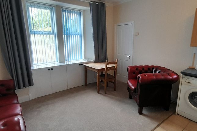 5, Airlie Place, Cupar photo 3