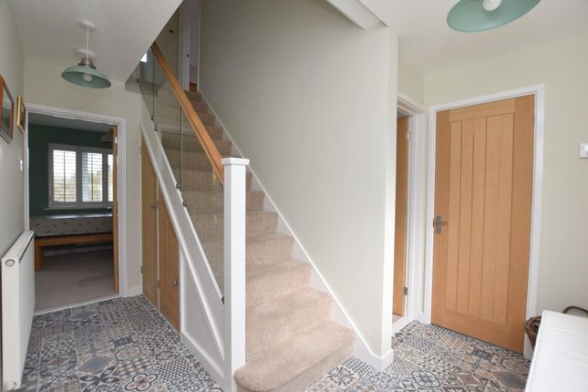 25, Honeywood Close, Hythe photo 3