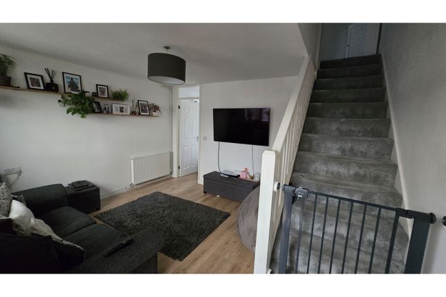 15, Trenchard Crescent, Chelmsford photo 2