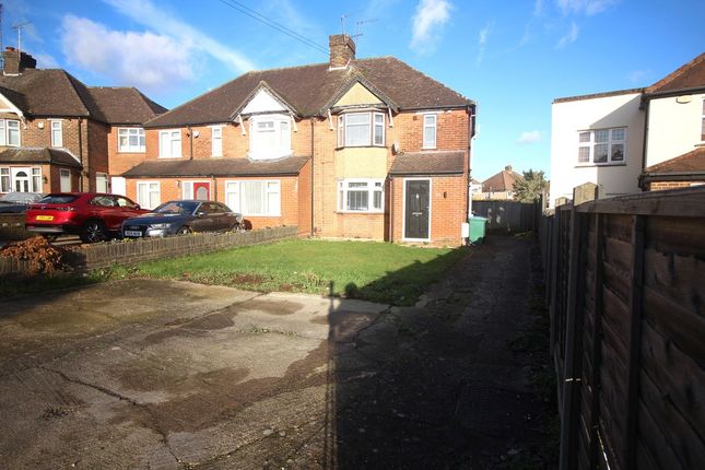 Thumbnail Maisonette to rent in Garston Crescent, Garston, Watford