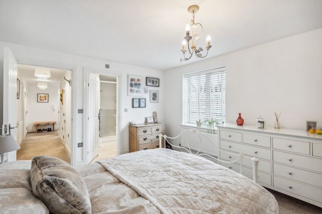 Flat for sale in Grange Road, Chalfont St. Peter