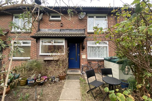 Thumbnail Property for sale in Rollesby Way, London