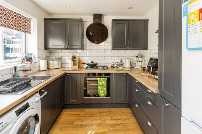 27, Alyn Road, Wrexham photo 4