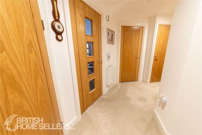 15 Miller Place,, High View, Bedfordshire photo 2