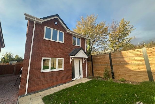 4-bed house on 9, Kidderminster, £1,745/mo