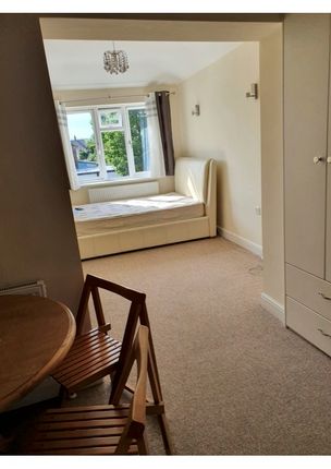 45 verulam way , verulam way , london photo 4
