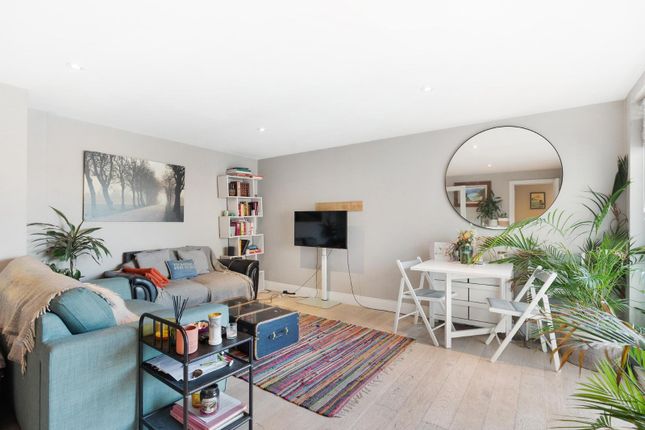 Flat for sale in Compass House, Smugglers Way