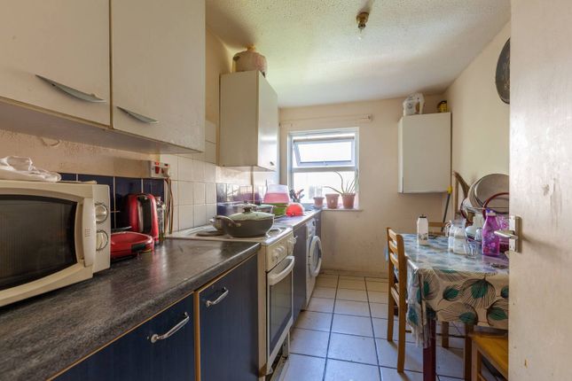 Flat for sale in Morecambe Close, Beaumont Square, Stepney, London