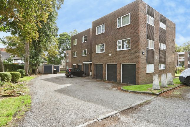 27, Kingsway Court, Leeds photo 4