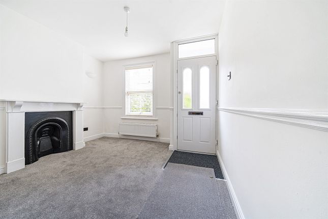 Terraced house to rent in Norton Road, Reading