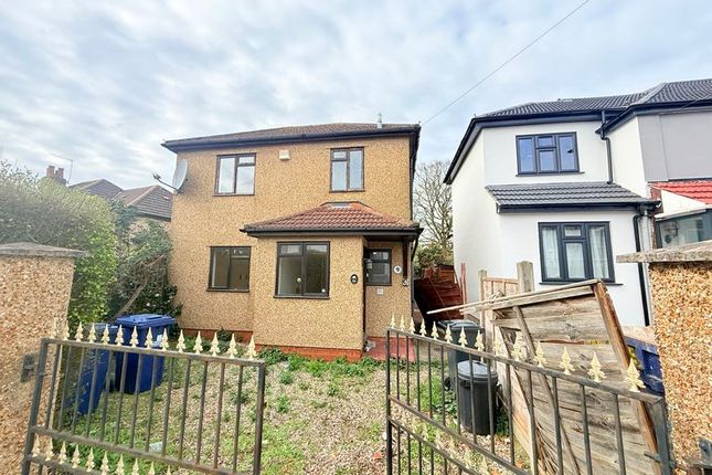 39a, Killowen Avenue, Northolt photo 2