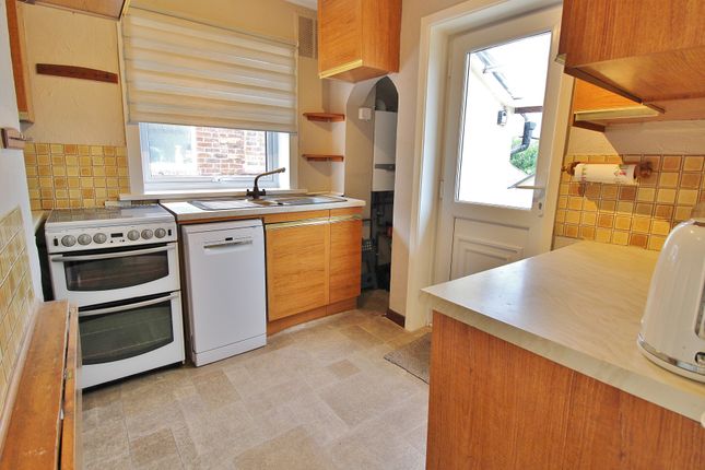 32, Edward Grove, Fareham photo 4