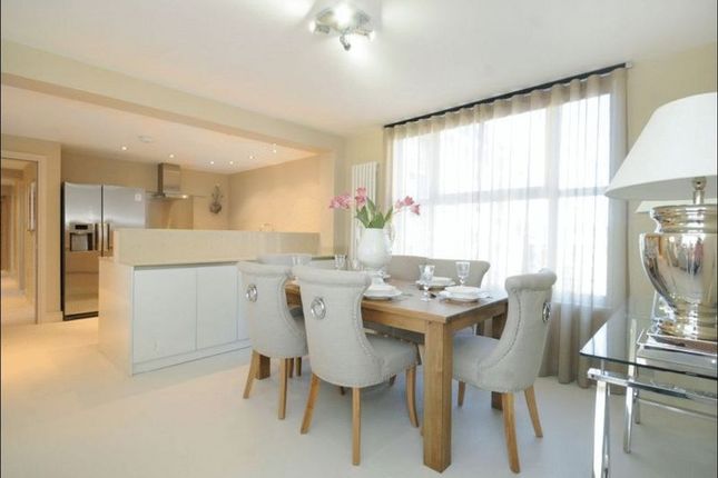 Flat 25, Boydell Court, St Johns Wood photo 2