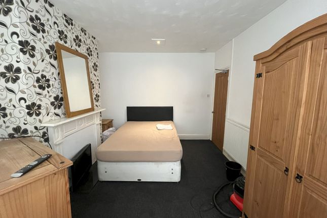 Thumbnail Room to rent in Grosvenor Road, Rugby