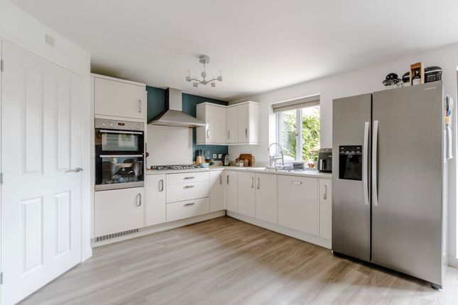 8 Larwood Way, Norwich photo 4