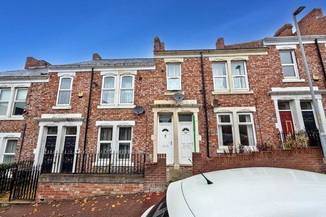 3-bed flat on 145, Hyde Park Street, Gateshead, £55,000