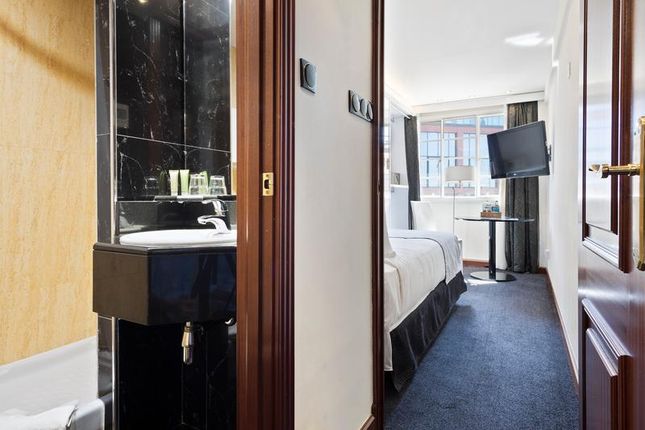 Cosy Apartment - View 2.Jpg