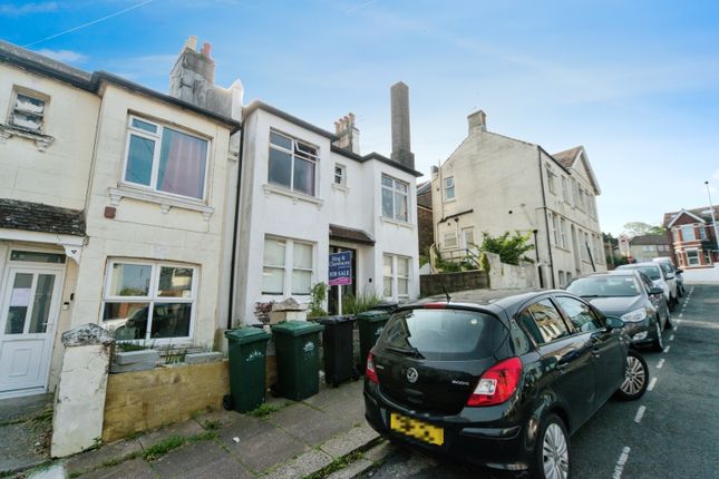 Thumbnail Flat for sale in Sandown Road, Brighton, East Sussex
