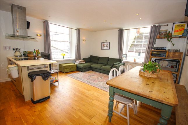 5, De La Pole Court, Devon photo 4