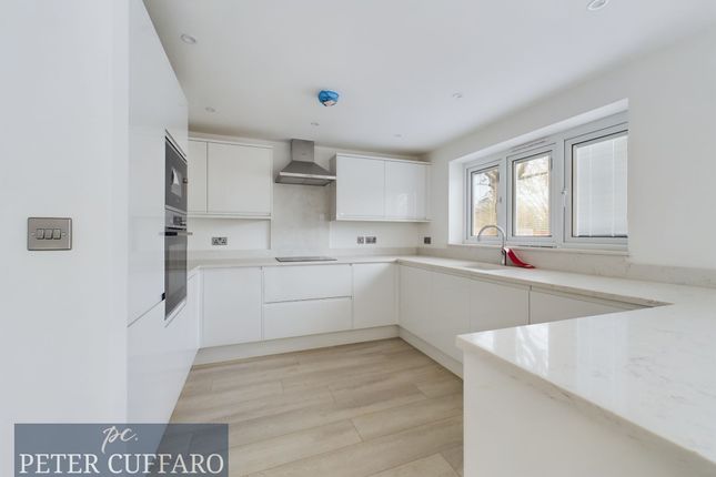 Plot 4, Walnut Tree Close, Nazeing photo 3