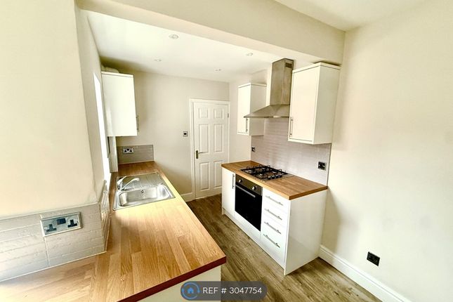 Caistor Street, Portwood, Stockport photo 4