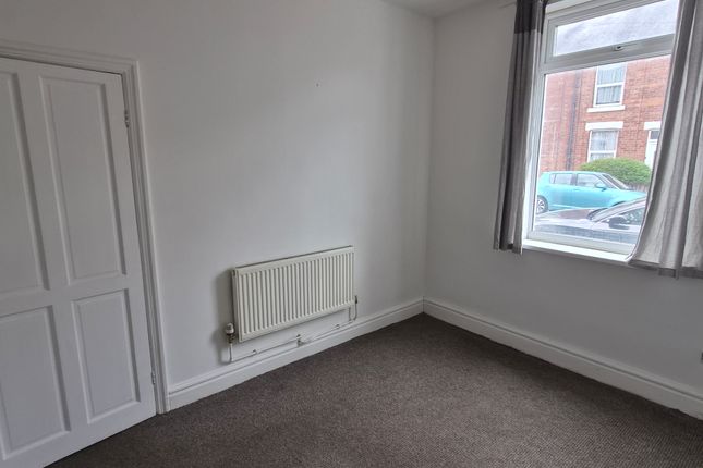 44, Ronald Road, Doncaster photo 2
