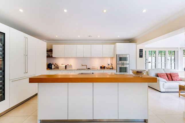 Deerhurst, Northcote Road, West Horsley photo 2