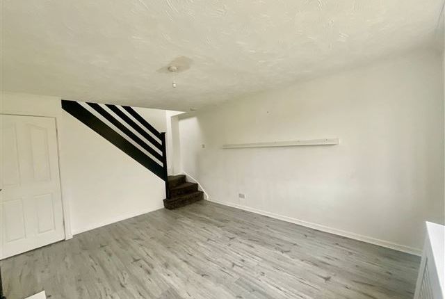 21, Hawksway Eckington, Sheffield photo 4