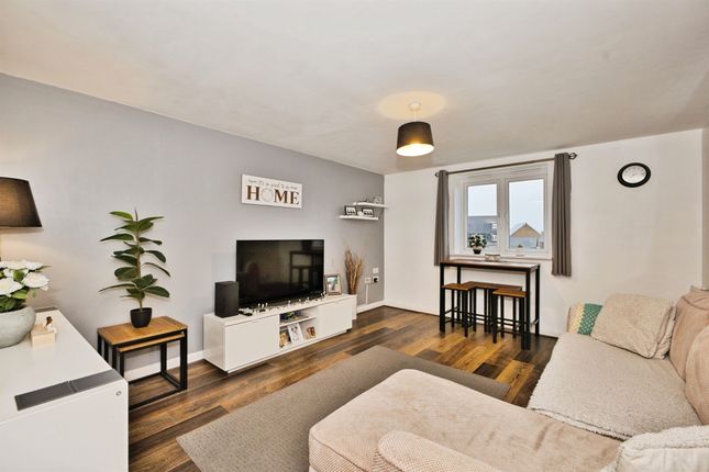 46, Shackleton Road, Yeovil photo 2