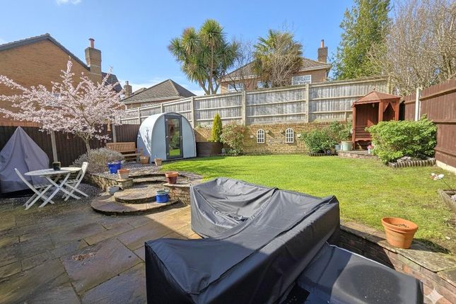 9, Querida Close, Southampton photo 2