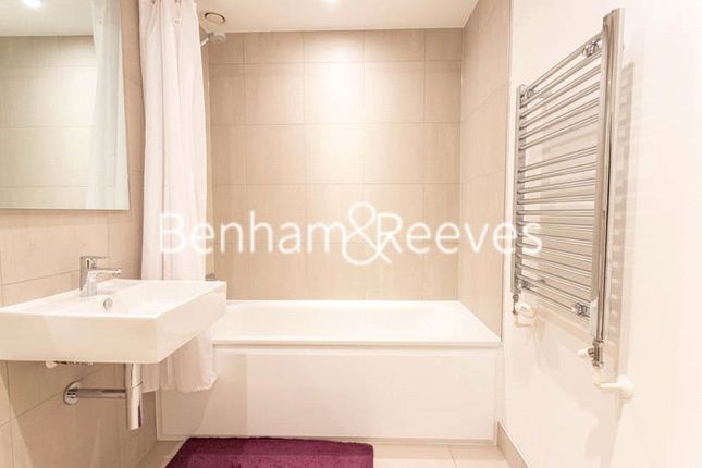 Flat 128, Warehouse Court,, No 1 Street, London photo 4